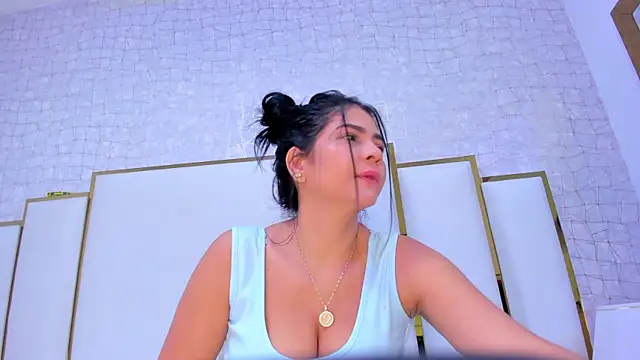 Snapshot of paola_rodriguez chatting on 20, 9, 2025 paola rodriguez online show from 20, 9, 2025