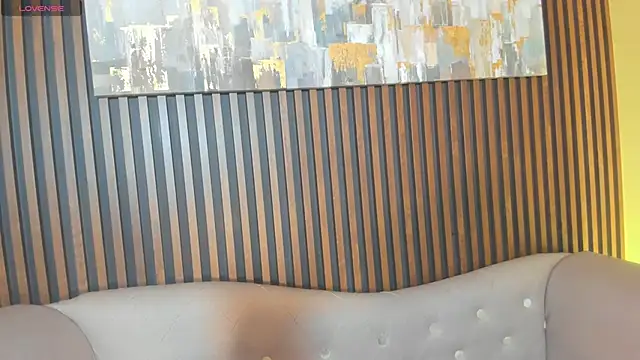 Snapshot of LauraAristizabal chatting on 18, 10, 2025 LauraAristizabal online show from 18, 10, 2025