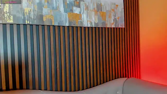 Snapshot of LauraAristizabal chatting on 18, 12, 2025 LauraAristizabal online show from 18, 12, 2025