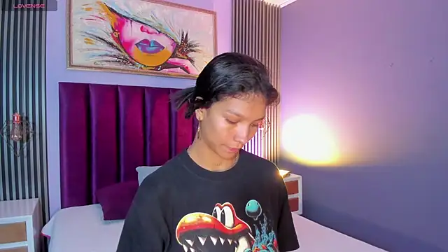 Snapshot of LauraAristizabal chatting on 7, 2, 2026 LauraAristizabal online show from 7, 2, 2026