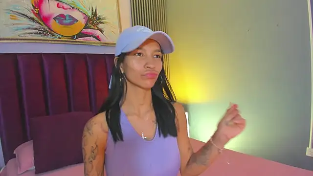 Snapshot of LauraAristizabal chatting on 13, 2, 2026 LauraAristizabal online show from 13, 2, 2026