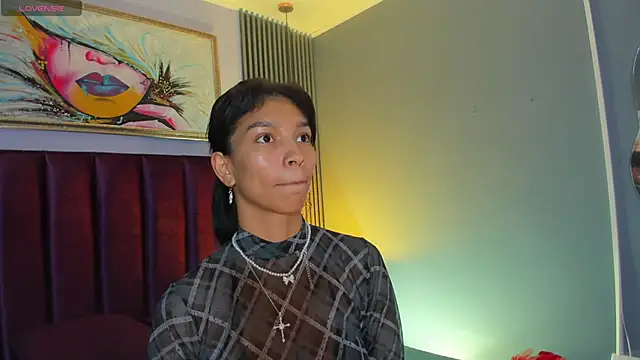 Snapshot of LauraAristizabal chatting on 14, 2, 2026 LauraAristizabal online show from 14, 2, 2026