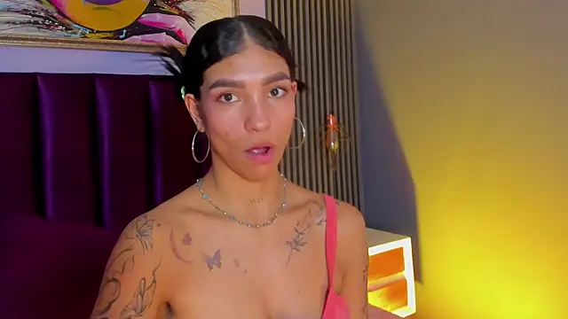 Snapshot of LauraAristizabal chatting on 18, 4, 2026 LauraAristizabal online show from 18, 4, 2026