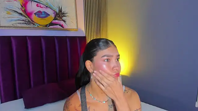 Snapshot of LauraAristizabal chatting on 19, 4, 2026 LauraAristizabal online show from 19, 4, 2026