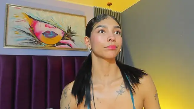 Snapshot of LauraAristizabal chatting on 1, 5, 2026 LauraAristizabal online show from 1, 5, 2026