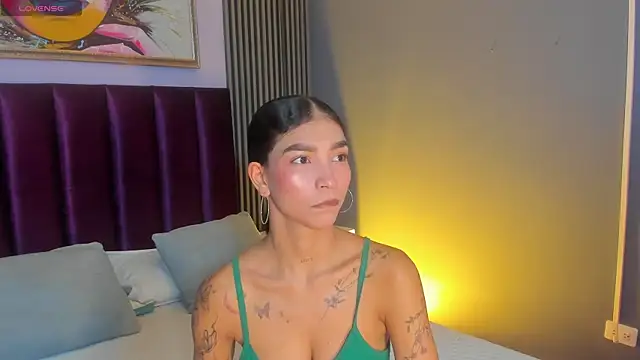 Snapshot of LauraAristizabal chatting on 16, 5, 2026 LauraAristizabal online show from 16, 5, 2026