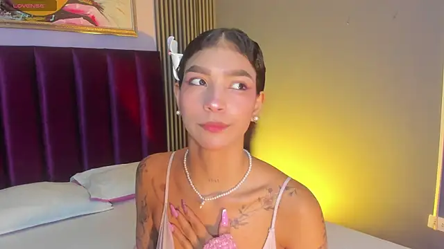 Snapshot of LauraAristizabal chatting on 20, 5, 2026 LauraAristizabal online show from 20, 5, 2026