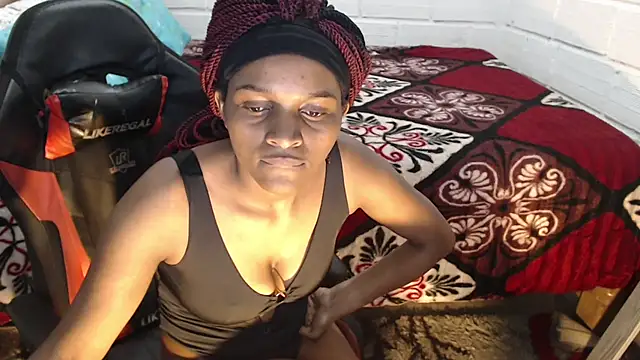 sexyjustin202 online show from 25, 5, 2026