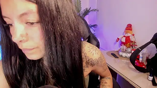 Meghan320 online show from 13, 12, 2024