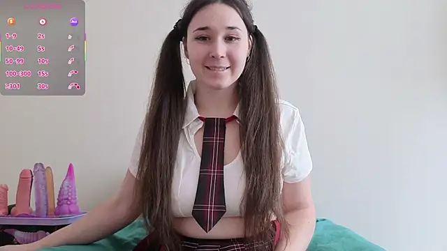 Snapshot of MaryHillx chatting on 1, 10, 2025 MaryHillx online show from 1, 10, 2025