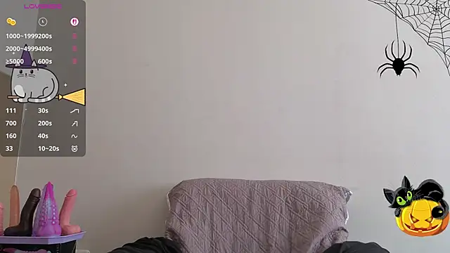 Snapshot of MaryHillx chatting on 23, 10, 2025 MaryHillx online show from 23, 10, 2025