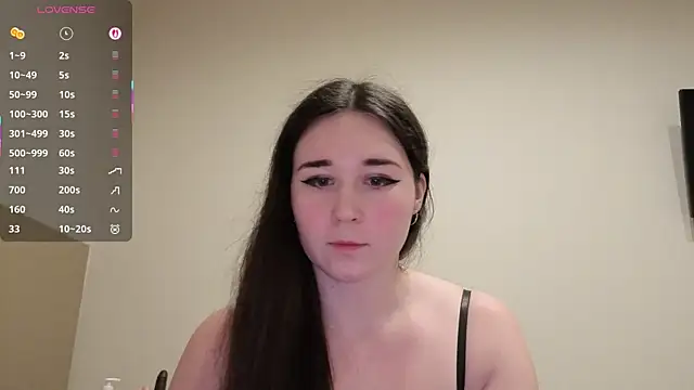 Snapshot of MaryHillx chatting on 20, 11, 2025 MaryHillx online show from 20, 11, 2025