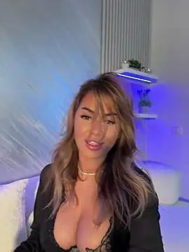 Snapshot of KirstieVegas chatting on 14, 11, 2025 KirstieVegas online show from 14, 11, 2025