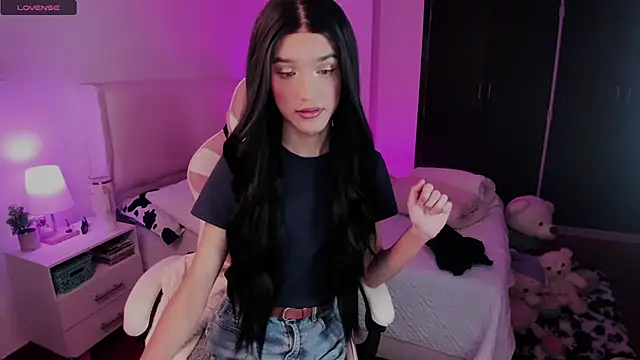 Snapshot of Ainhoads chatting on 13, 11, 2025 Ainhoads online show from 13, 11, 2025