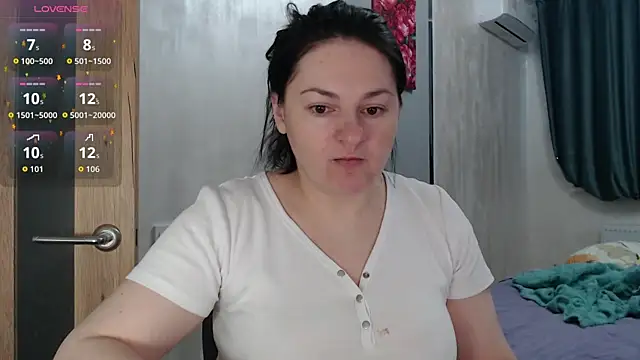 Snapshot of Stacy_Davice chatting on 15, 12, 2025 Stacy Davice online show from 15, 12, 2025