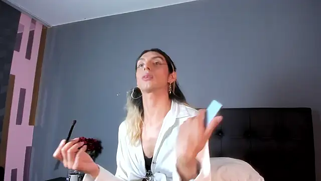 Snapshot of Victoria_Badgal_ chatting on 19, 11, 2025 Victoria Badgal online show from 19, 11, 2025