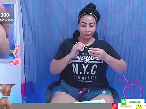 Snapshot of mature_beautifull chatting on 15, 5, 2026 mature beautifull online show from 15, 5, 2026