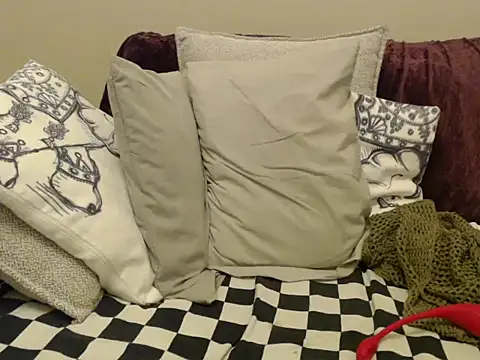 Snapshot of Galadriel chatting on 11, 9, 2025 Galadriel online show from 11, 9, 2025