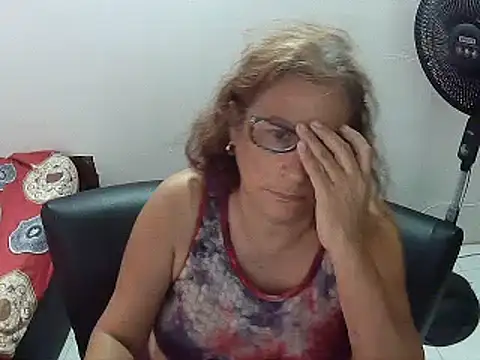 Snapshot of charrysexy1 chatting on 3, 12, 2024 charrysexy1 online show from 3, 12, 2024