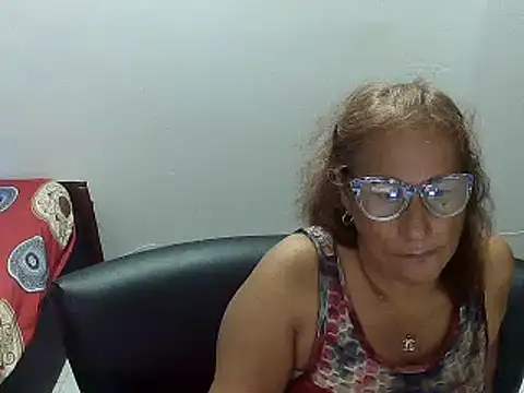 Snapshot of charrysexy1 chatting on 11, 12, 2024 charrysexy1 online show from 11, 12, 2024