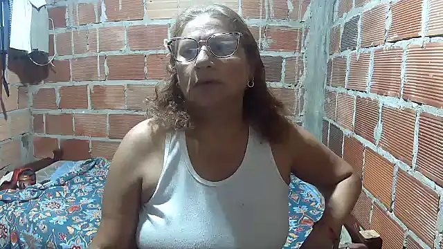 Snapshot of charrysexy1 chatting on 22, 9, 2025 charrysexy1 online show from 22, 9, 2025
