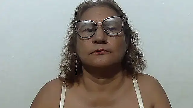 Snapshot of charrysexy1 chatting on 8, 11, 2025 charrysexy1 online show from 8, 11, 2025