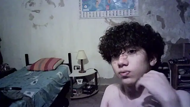 Snapshot of Emv2 chatting on 7, 3, 2025 Emv2 online show from 7, 3, 2025