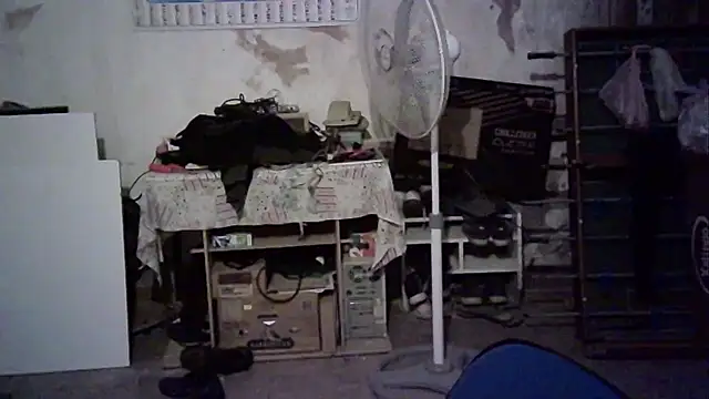 Snapshot of Emv2 chatting on 21, 3, 2026 Emv2 online show from 21, 3, 2026