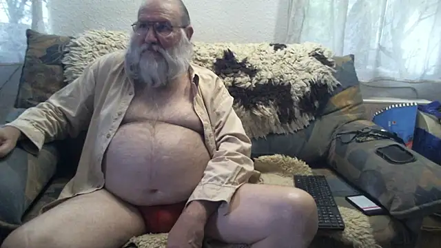 Snapshot of SexySantaC chatting on 2, 10, 2025 SexySantaC online show from 2, 10, 2025