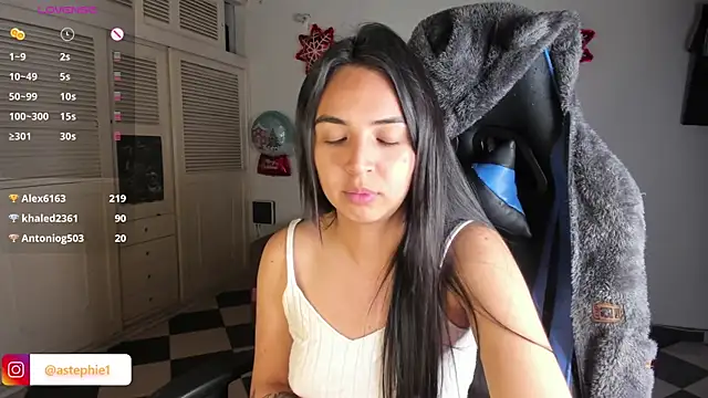 Snapshot of Miss_Nicole chatting on 24, 12, 2024 Miss Nicole online show from 24, 12, 2024