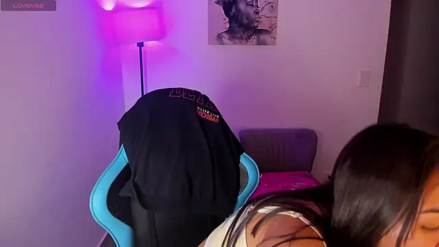 Miss Nicole online show from 29, 4, 2026