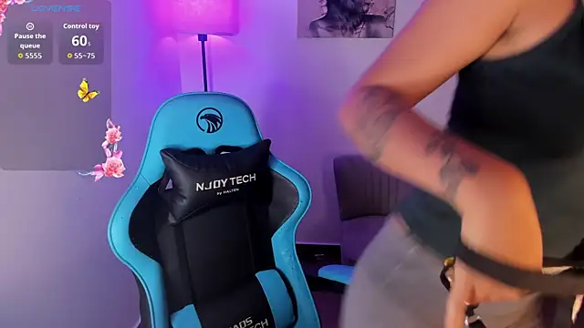 Miss Nicole online show from 30, 4, 2026