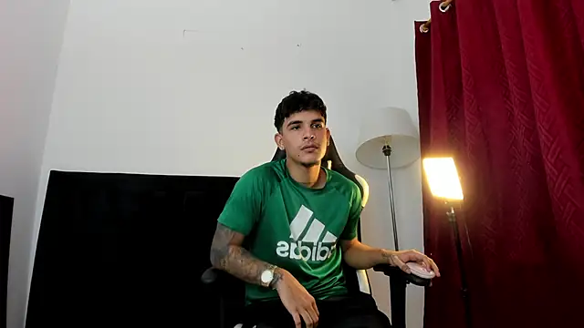 Snapshot of Evan_stoner chatting on 11, 10, 2025 Evan stoner online show from 11, 10, 2025