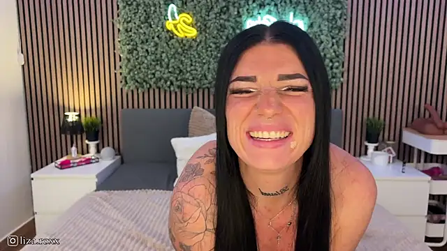 LizaRoxx online show from 4, 10, 2025