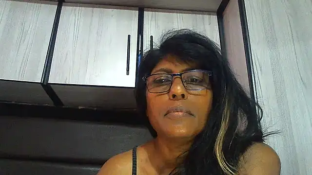 MsAttitude online show from 4, 3, 2025