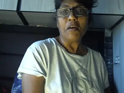 Snapshot of MsAttitude chatting on 12, 3, 2026 MsAttitude online show from 12, 3, 2026