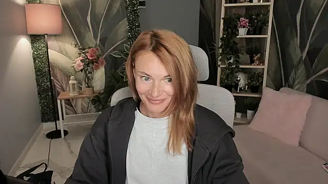 Snapshot of MistyBarnes chatting on 14, 9, 2025 MistyBarnes online show from 14, 9, 2025