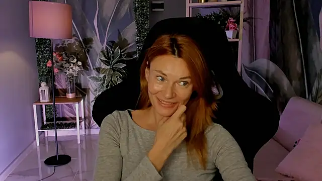 Snapshot of MistyBarnes chatting on 23, 11, 2025 MistyBarnes online show from 23, 11, 2025