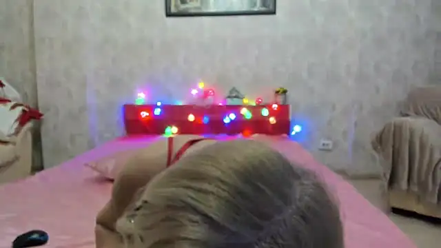 Snapshot of TrueFoxyyy chatting on 12, 4, 2026 TrueFoxyyy online show from 12, 4, 2026