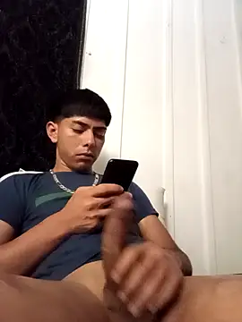 Snapshot of SEBASTHIAN chatting on 21, 12, 2025 SEBASTHIAN online show from 21, 12, 2025