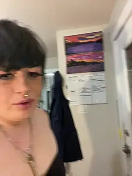 mikittyy online show from 4, 2, 2025