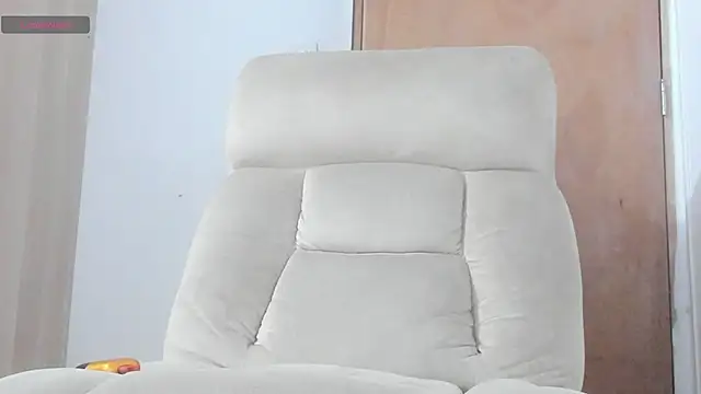 Snapshot of ZoeStewart chatting on 20, 3, 2025 ZoeStewart online show from 20, 3, 2025
