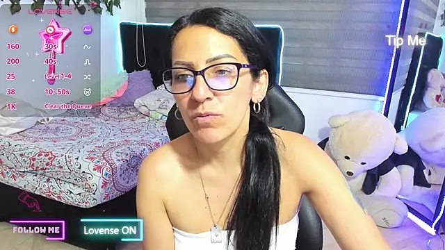 alma blue online show from 3, 12, 2025