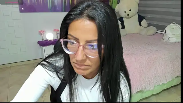 Snapshot of alma_blue chatting on 6, 7, 2026 alma blue online show from 6, 7, 2026