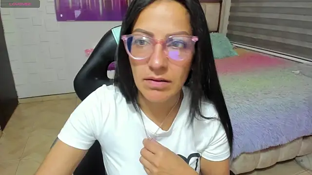 Snapshot of alma_blue chatting on 30, 7, 2026 alma blue online show from 30, 7, 2026