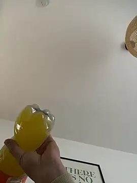 Jonkitzler1 online show from 19, 12, 2024