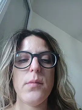 dolcehelena993 online show from 19, 7, 2026