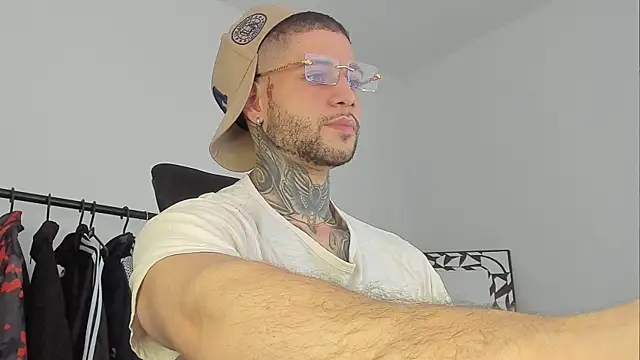  jamesleandros1 online show from 9, 11, 2025