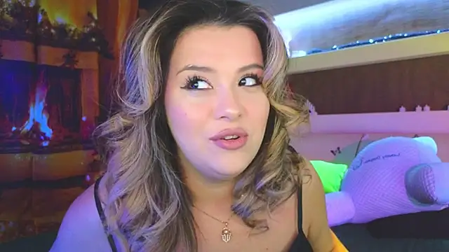Snapshot of Malika_uAngel chatting on 3, 1, 2025 Malika uAngel online show from 3, 1, 2025