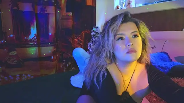 Snapshot of Malika_uAngel chatting on 8, 1, 2025 Malika uAngel online show from 8, 1, 2025